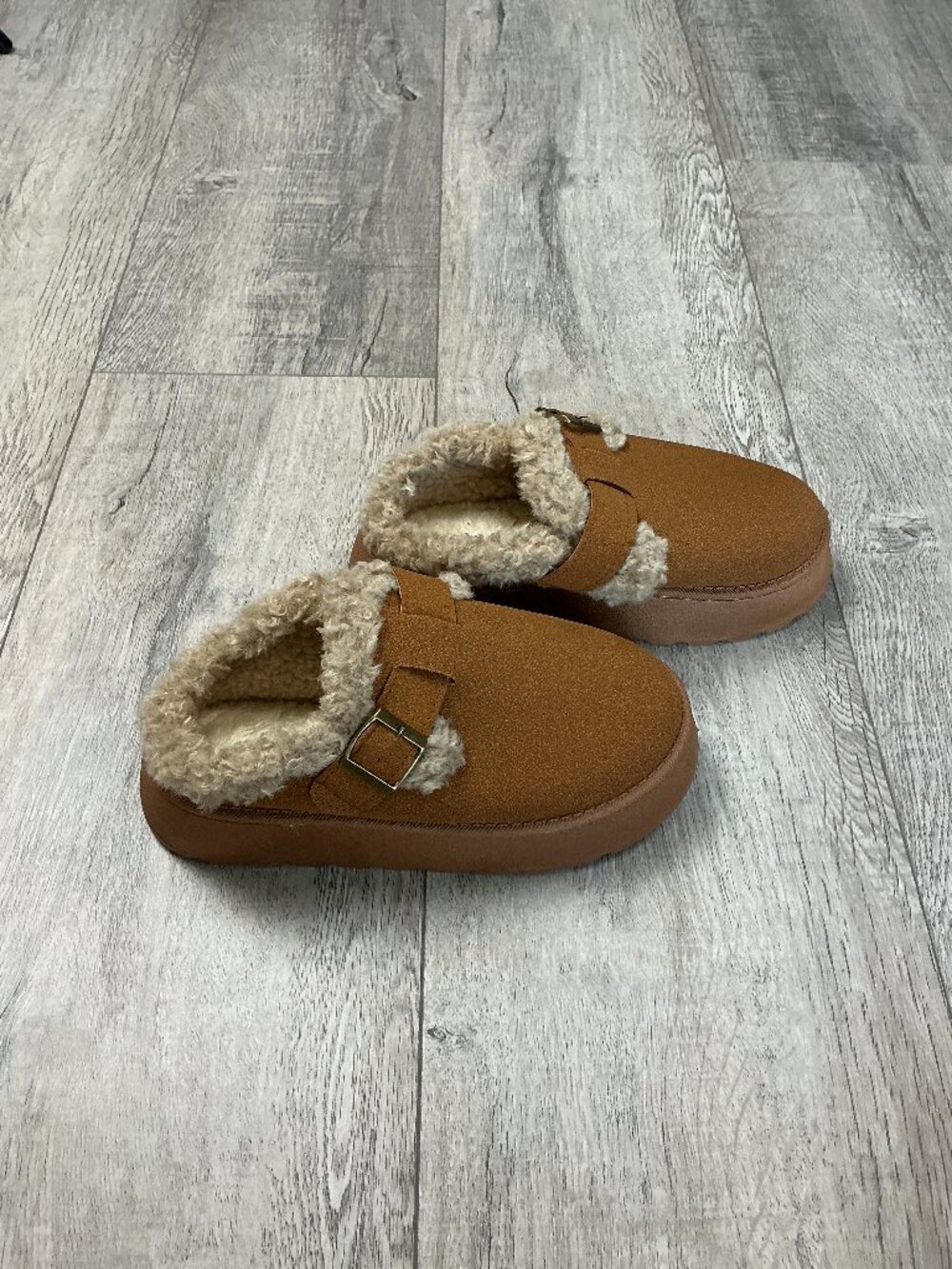 Women’s Size 7 Brown Sherpa Lined Platform Clog Slippers Buckle Faux Suede